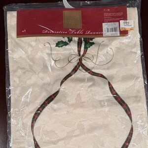 Lenox Cream and Gold Holiday Table Runner